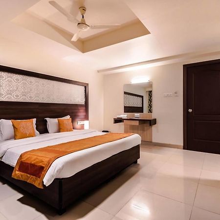 Hotel Veer Residency Panvel Zewnętrze zdjęcie