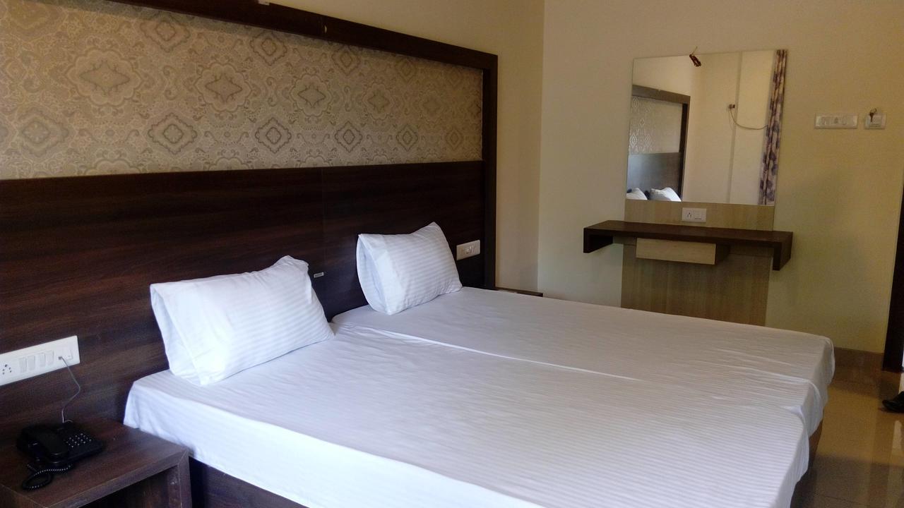 Hotel Veer Residency Panvel Zewnętrze zdjęcie