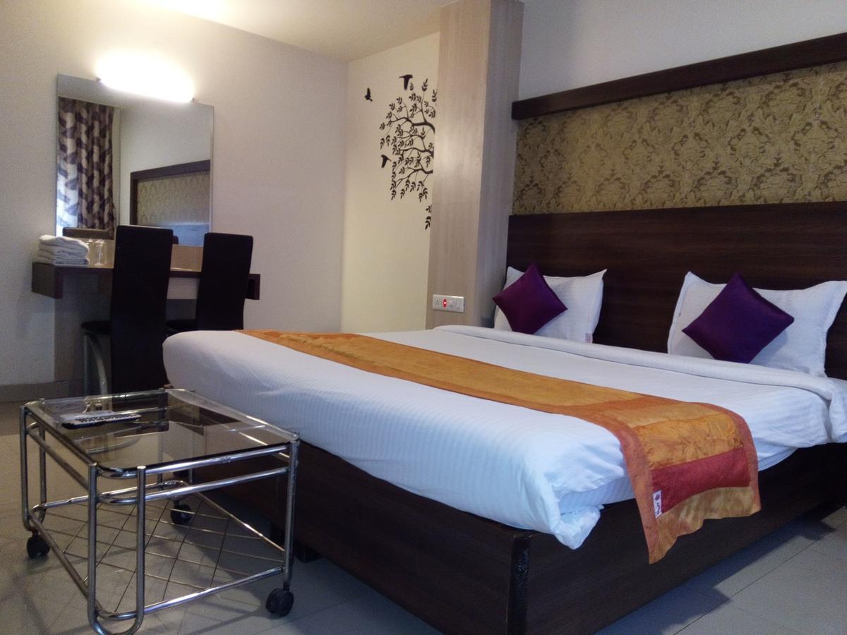 Hotel Veer Residency Panvel Zewnętrze zdjęcie