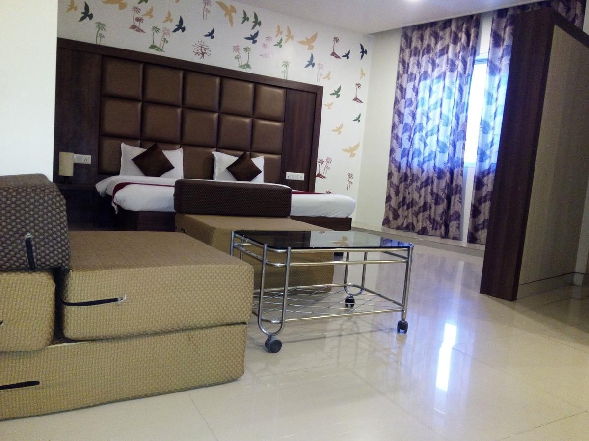 Hotel Veer Residency Panvel Zewnętrze zdjęcie