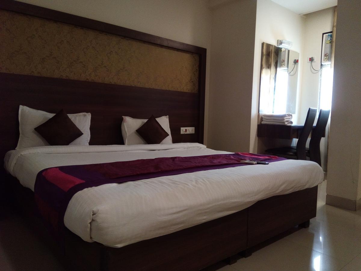 Hotel Veer Residency Panvel Zewnętrze zdjęcie