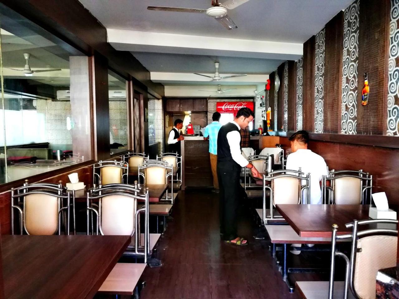 Hotel Veer Residency Panvel Zewnętrze zdjęcie